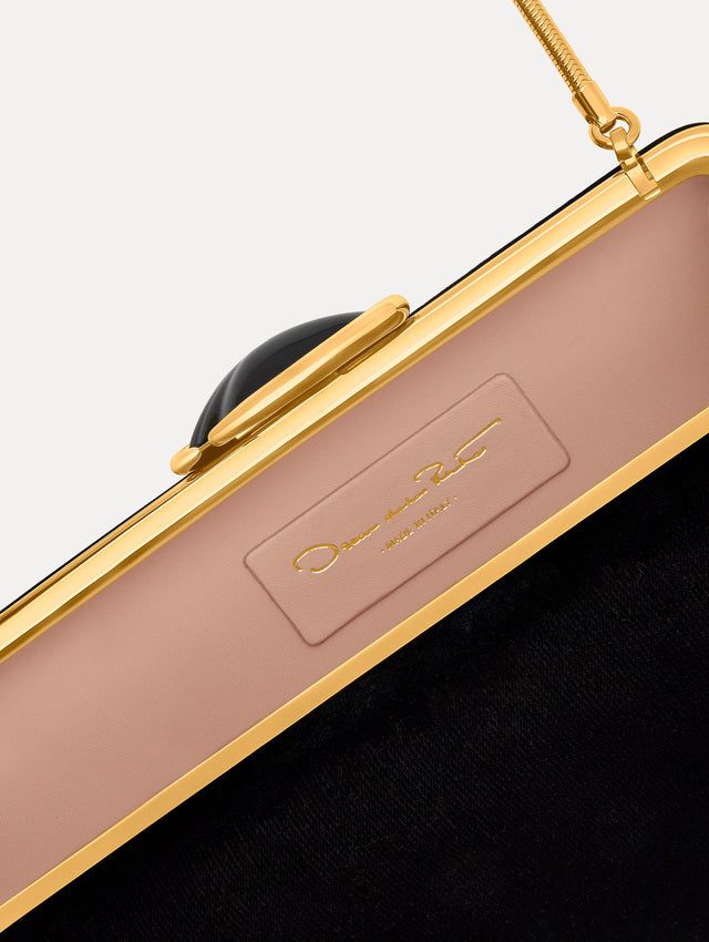 Velvet O Minaudière in Black. Zoom View.
