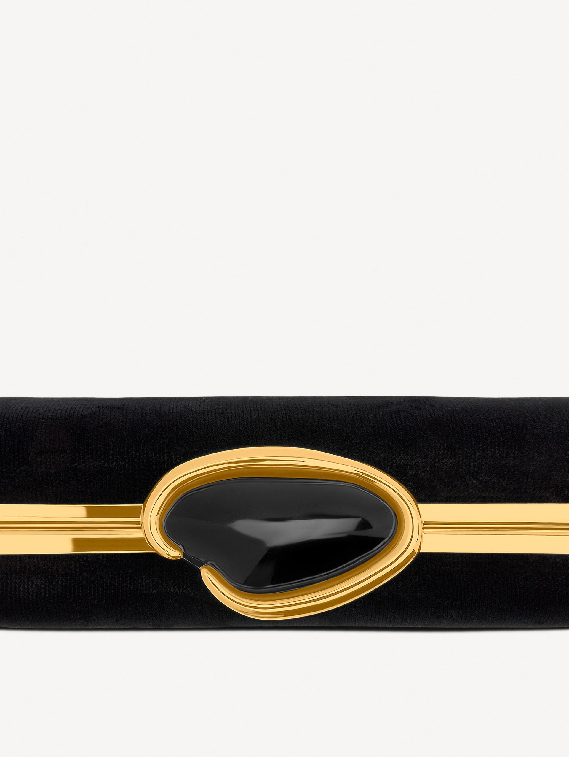 Velvet O Minaudière in Black. Zoom View.