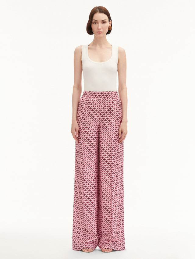 Small Oscar Chain-Link Pant
 in Pink Front View