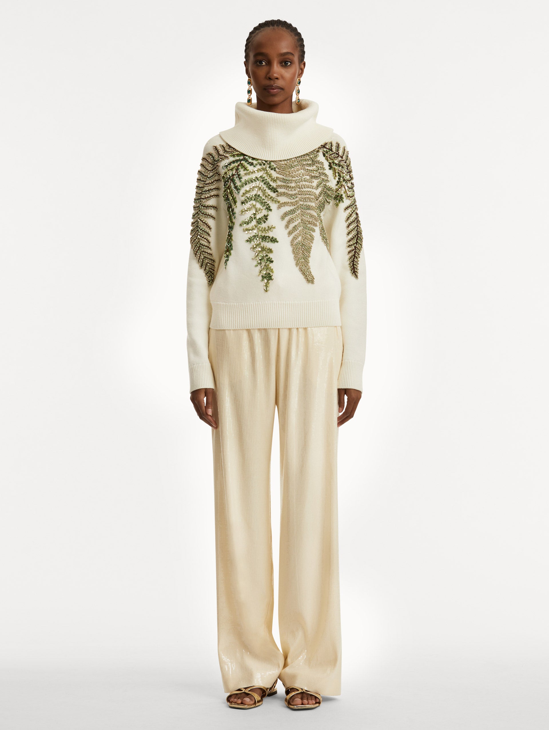 シャイニーリブニット　FLORENT フローレント Fern Crystal Embroidered Turtleneck