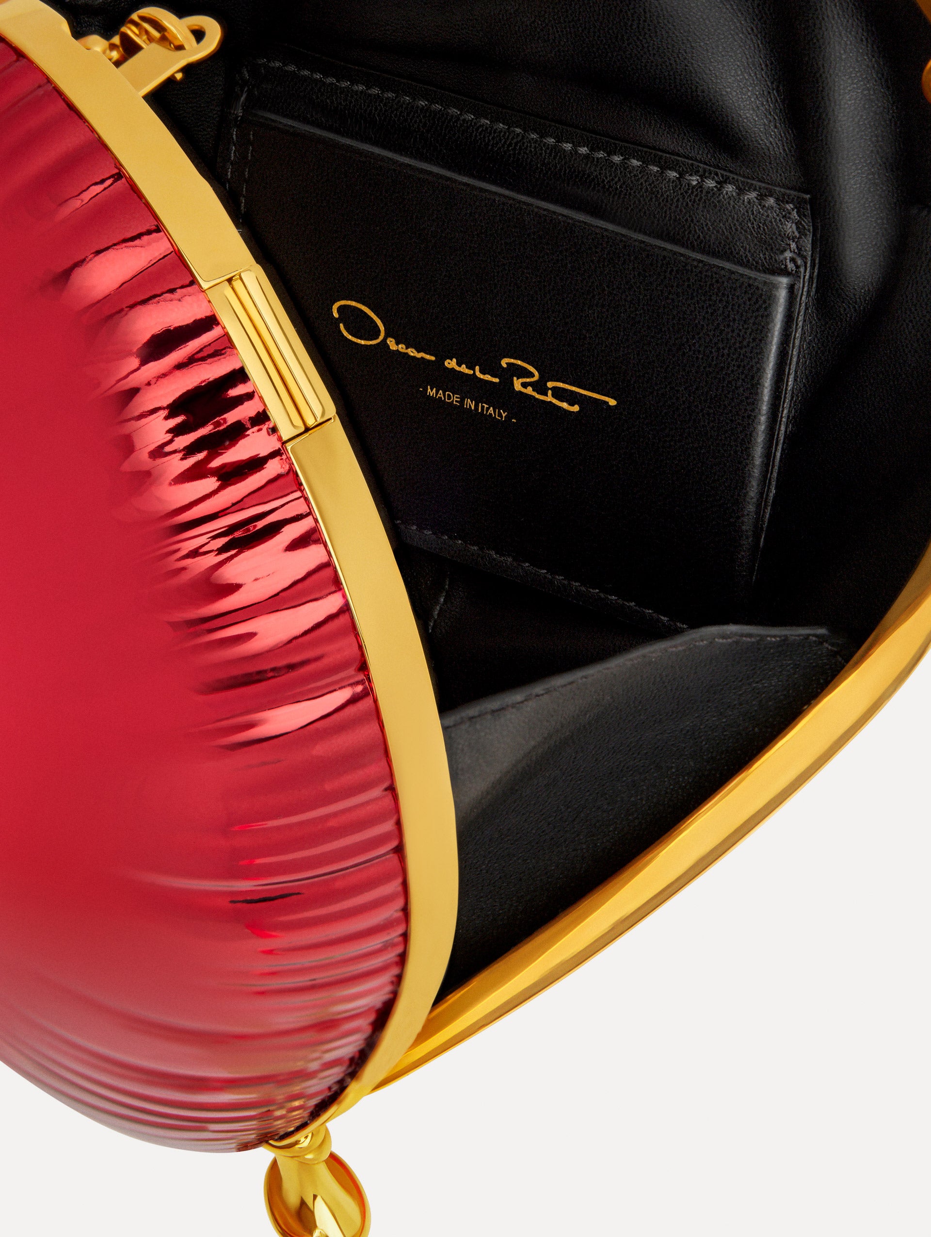 Heart Balloon Bag clutch in Red Zoom View