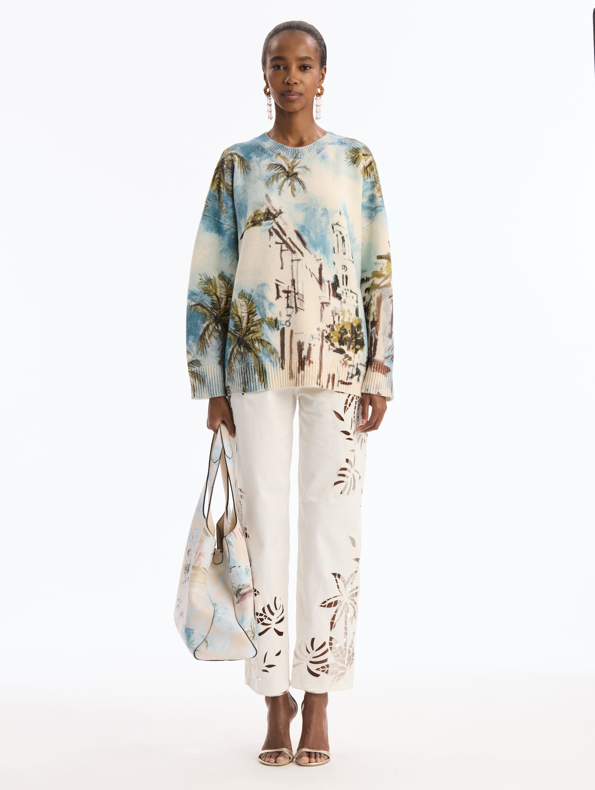 Large Leather Tote bag in Saltwater print. Side view. 