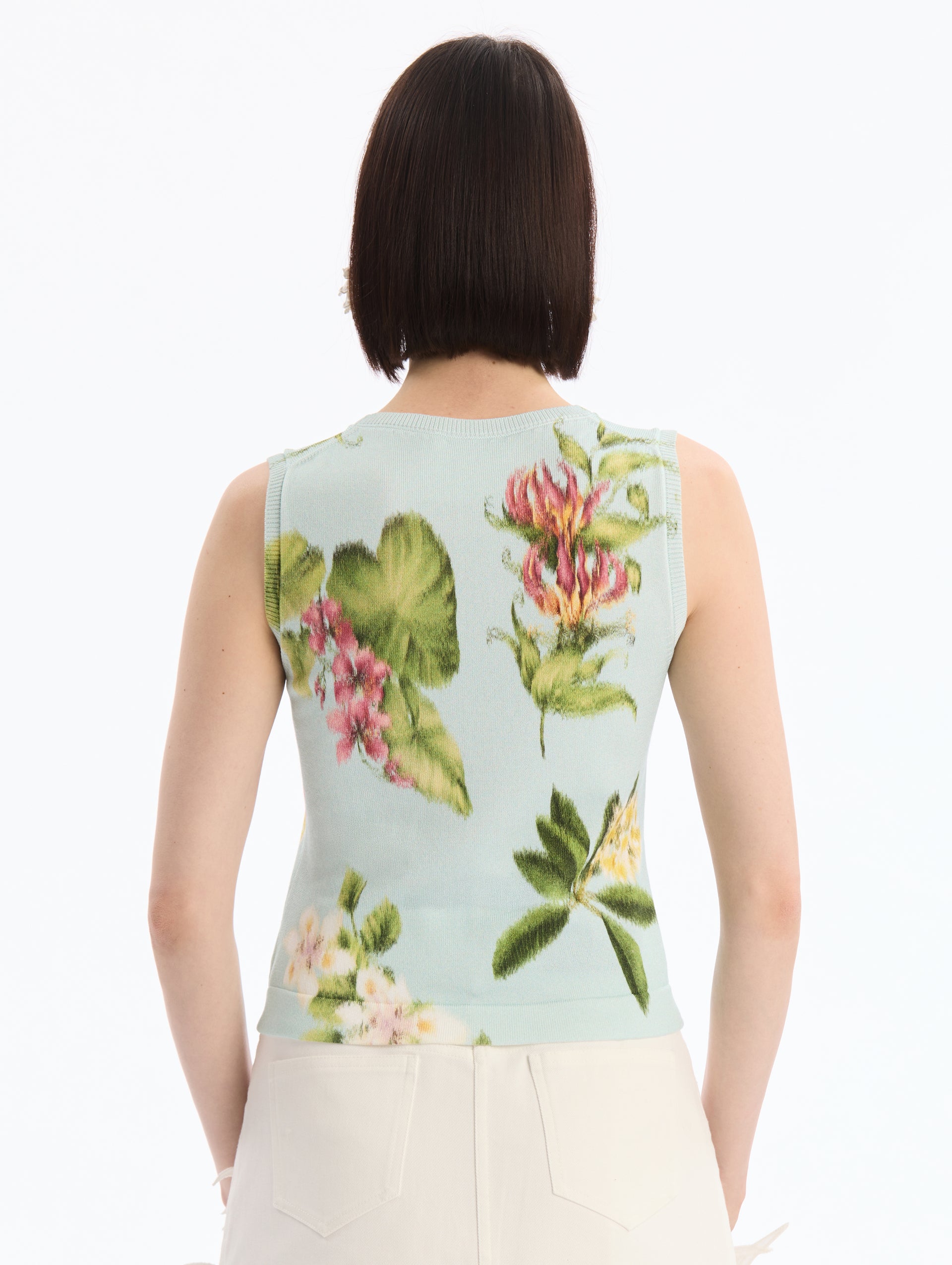 Light Blue Tank Top with Chiné Dominican Mixed-Floral Print. Sleeveless, Crew Neck. Back View. 