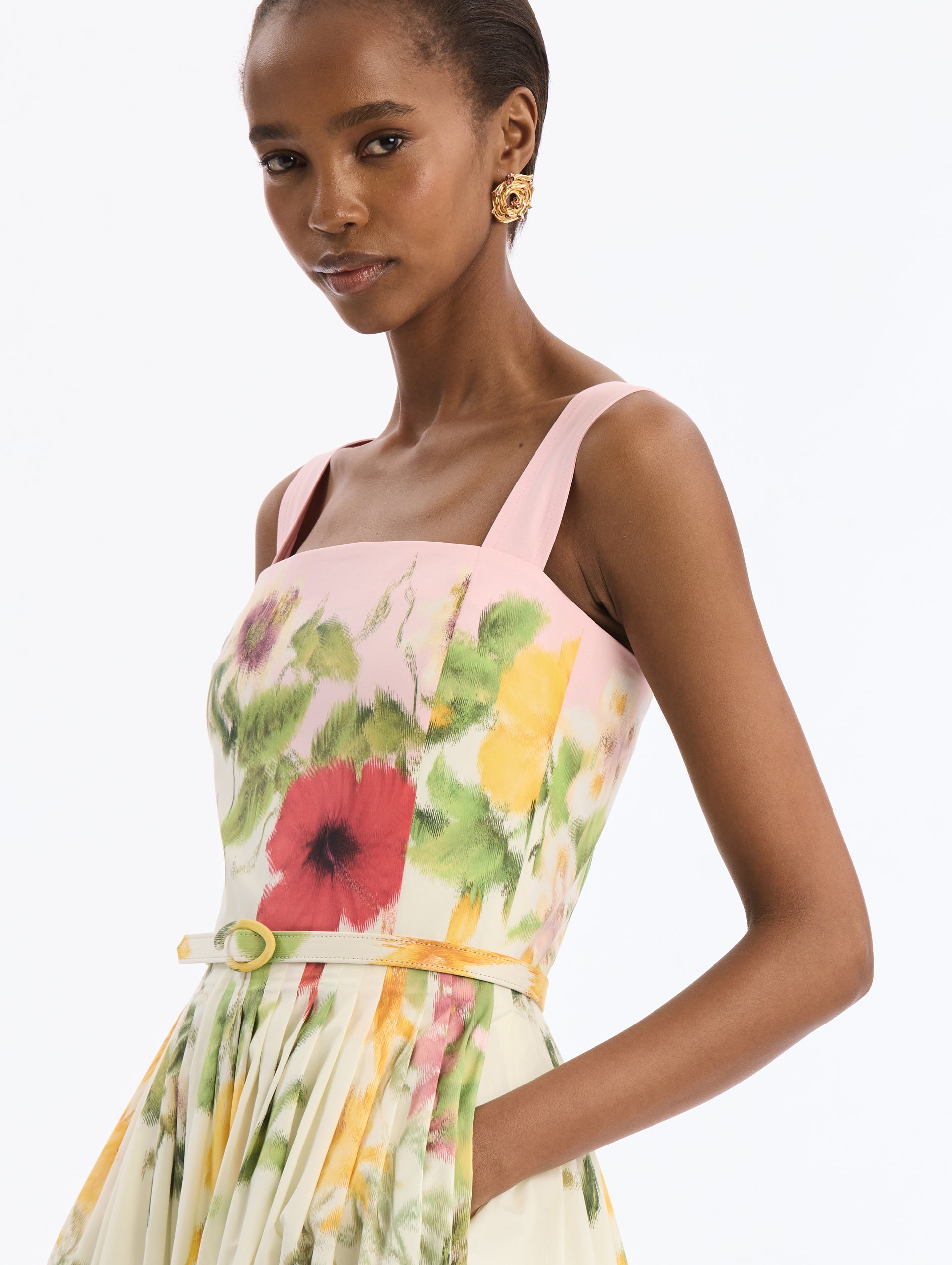 Pink Cotton Poplin Midi Dress with Dominican Mixed-Floral Print. Square Neck. Close Up Side View. 