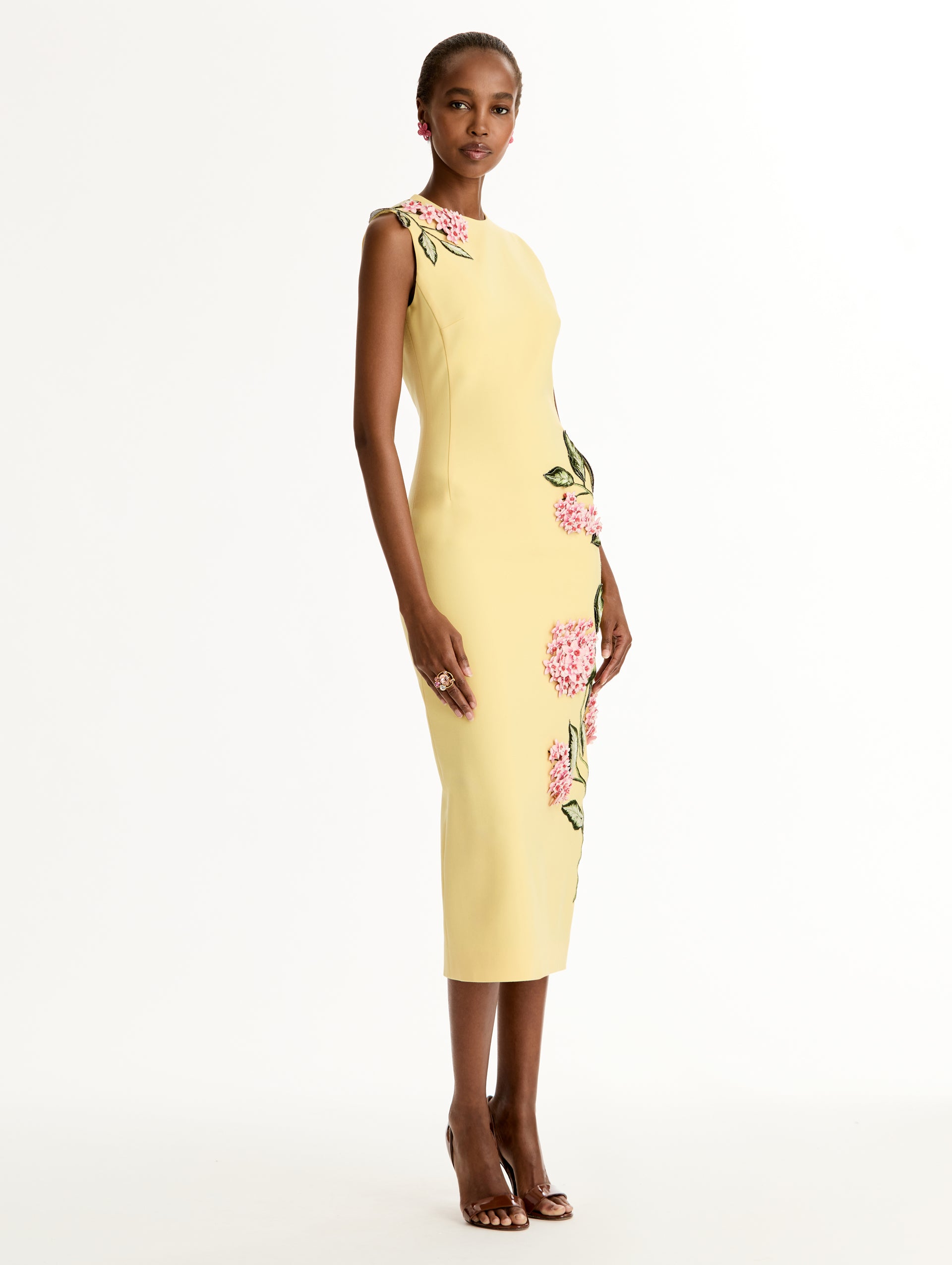 Oscar de La Renta Porcelain Flower Embroidered Sheath Dress - Red Oscar de La Renta Porcelain Flower Embroidered Sheath Dress - Red