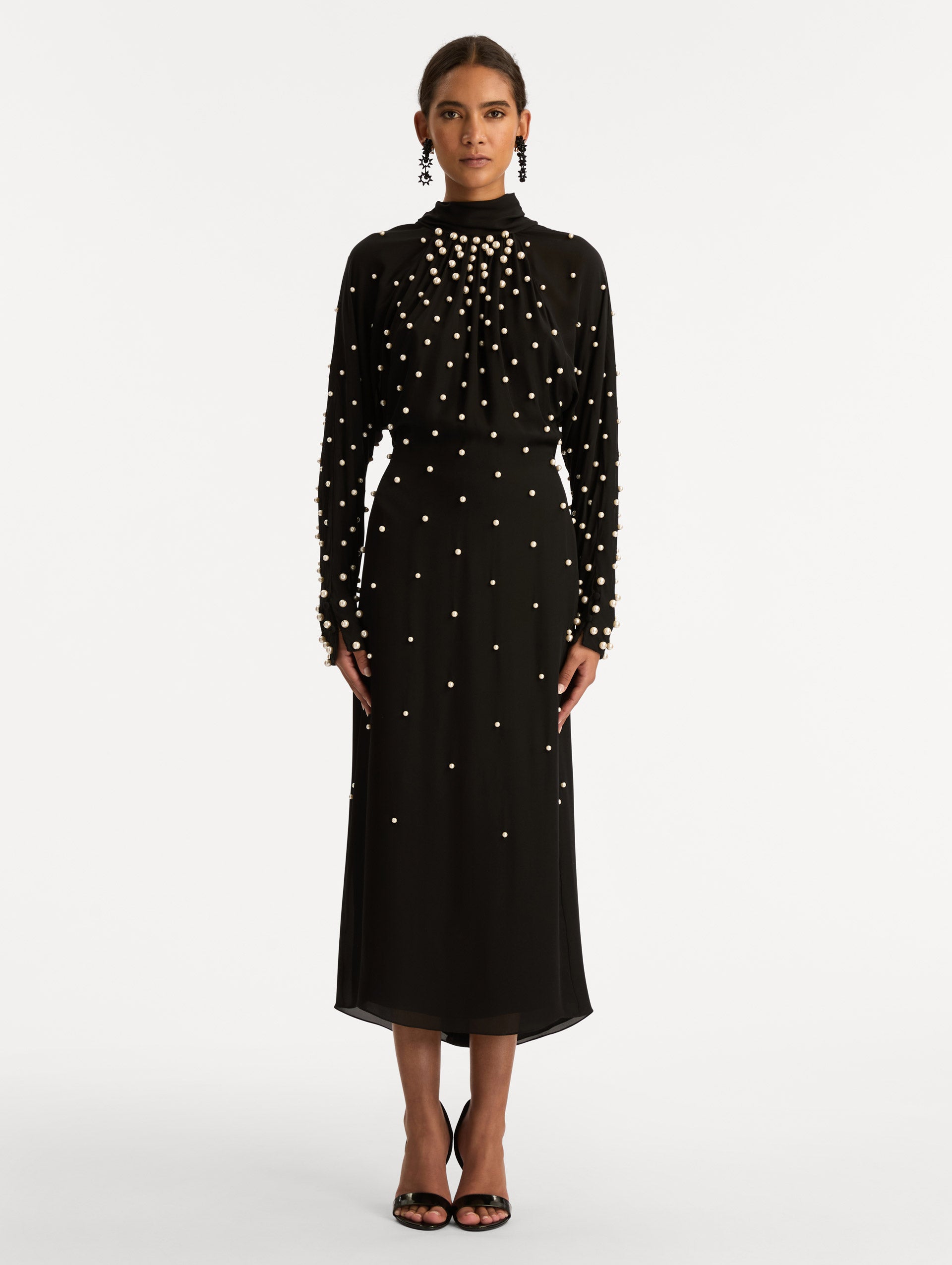 pearl collar black dress Black Velvet Halter Dress: Pearl Bodycon Evening Gown