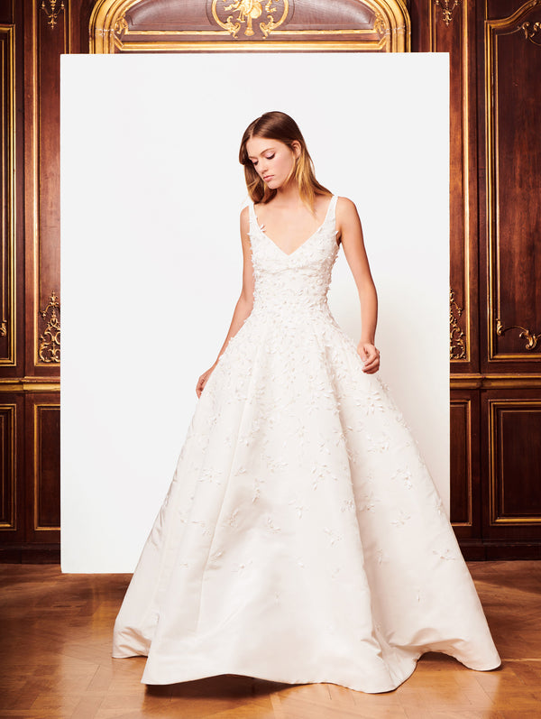wedding dresses fall 2018 Wedding Dress Trends Fall 2018