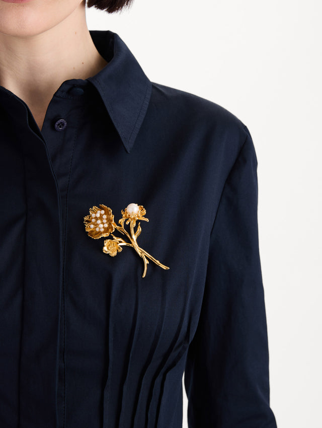 The Pearl Bouquet Brooch in Gold. Front view.