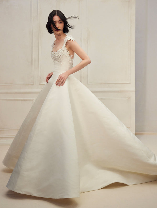 2024 fall wedding dresses Unveiling the Top Wedding Trends of 2024: Bridal Dresses