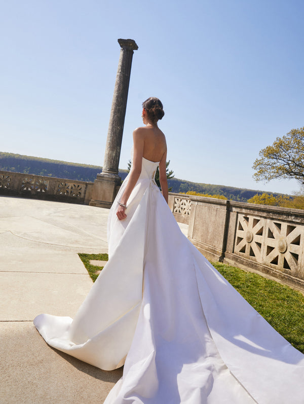 Bridal Spring 2024 Bridal Spring 2024