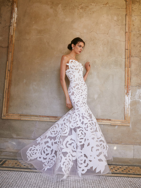 oscar de la renta mermaid dress 2011 Oscar de la Renta Runway Black Ruched Silk Hourglass Trained Mermaid Gown