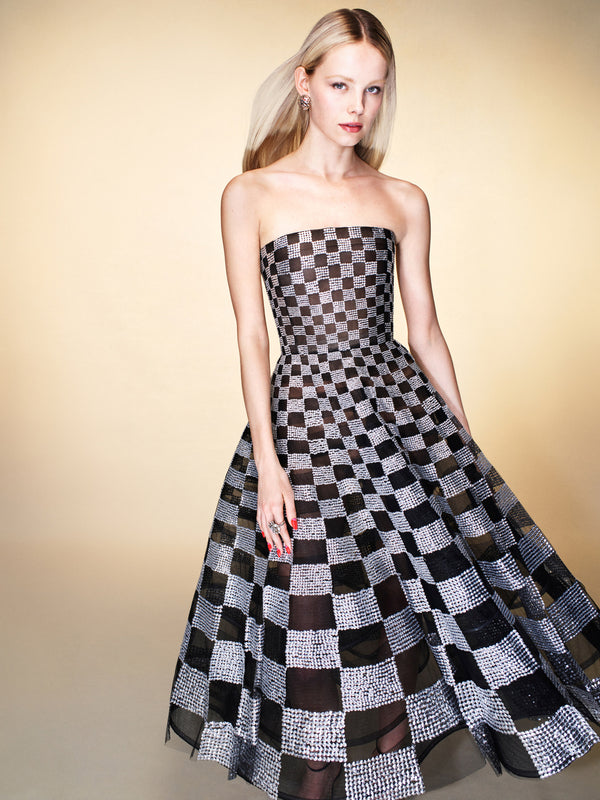dresses fall 2023 Simplicity and Allure - Dior Fall 2023 Haute Couture