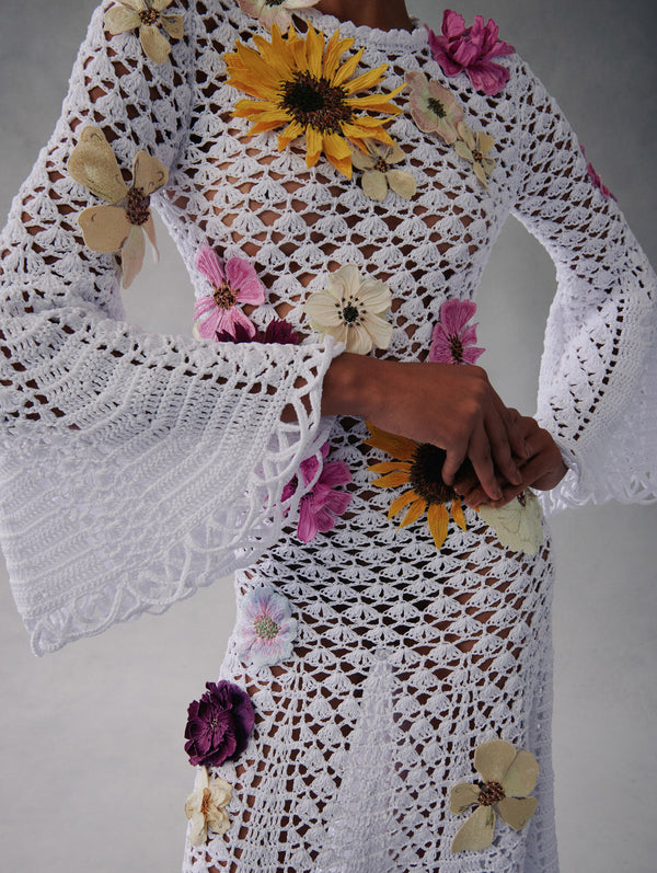oscar de la renta flower dress fall 2021 The Best of 2021: Anna Wintour's custom pressed flower-printed gown for the #metgala displayed a feat of craftsmanship with tiers of intricate knife pleats and ornamental ruffles. #odlrredcarpet