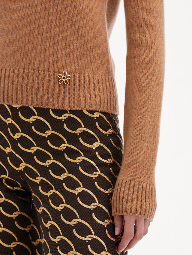 Camel O Flower Cashmere Pullover Paired with Oscar Chain-Link Pants Zoom View