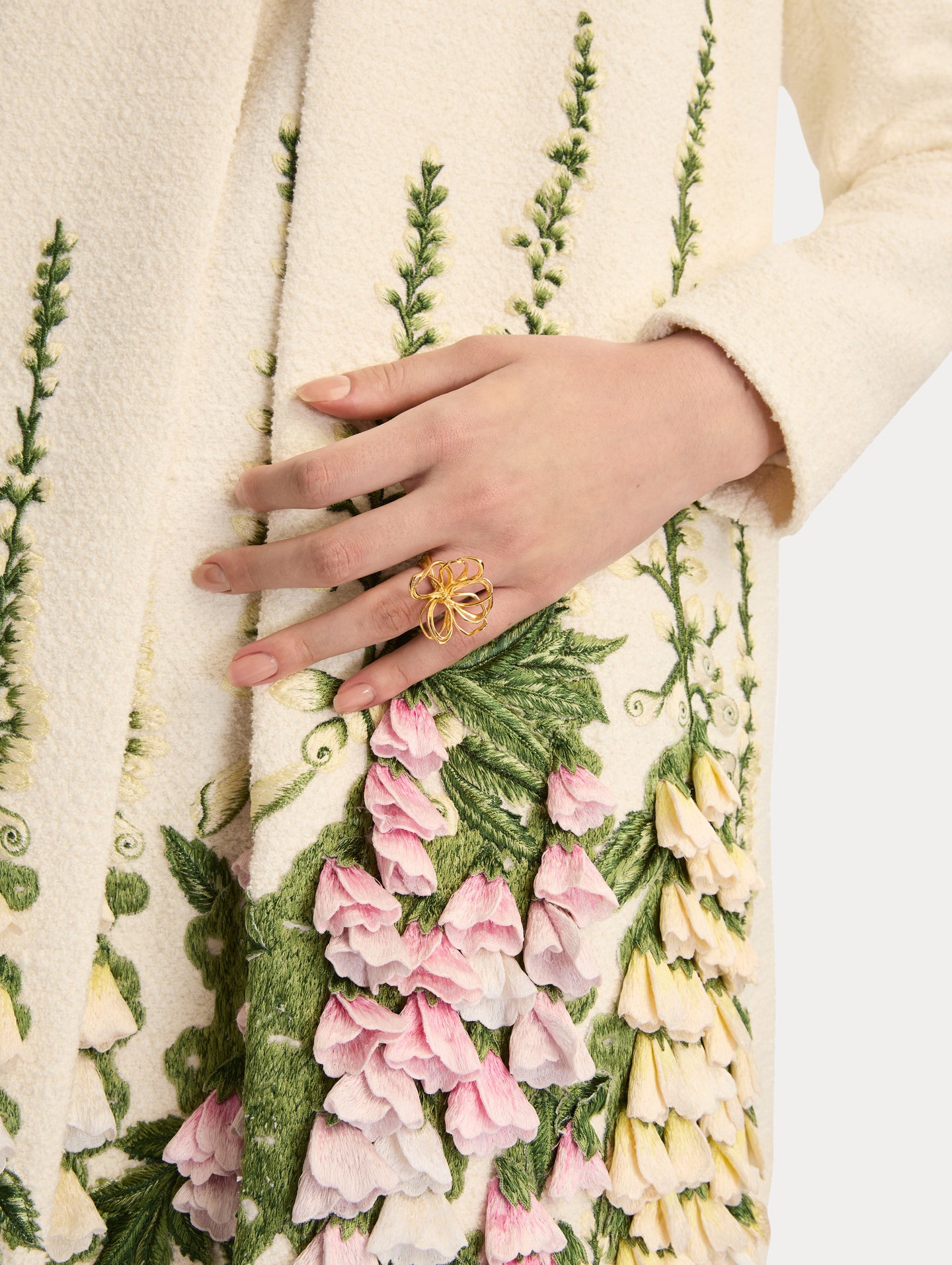 Threaded Flower Ring