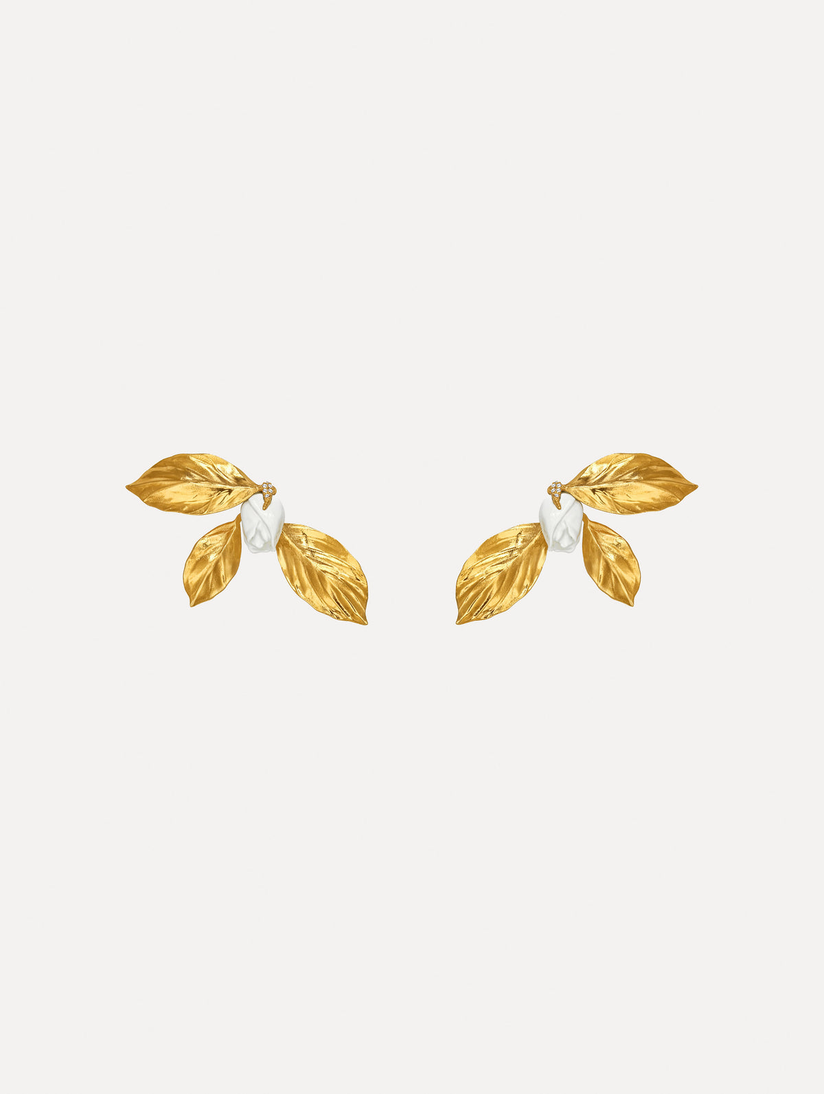 The image depicts gardenia bud and leaves earrings. Front view.
